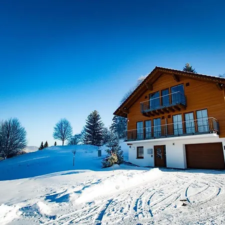 アパート Albzeit アルプシュタット