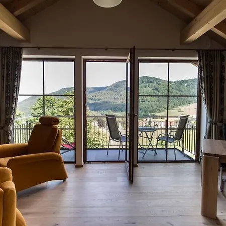 アパート Albzeit アルプシュタット